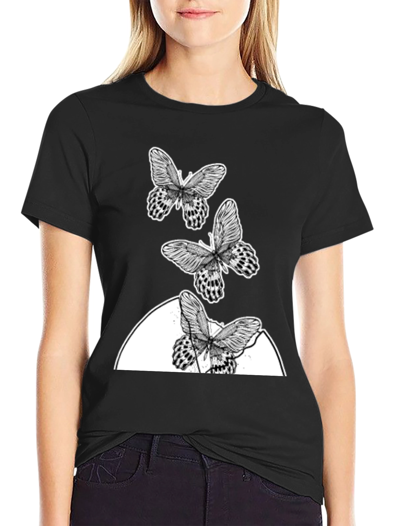 Butterfly Graphic T-Shirt - Trendy Casual Wear