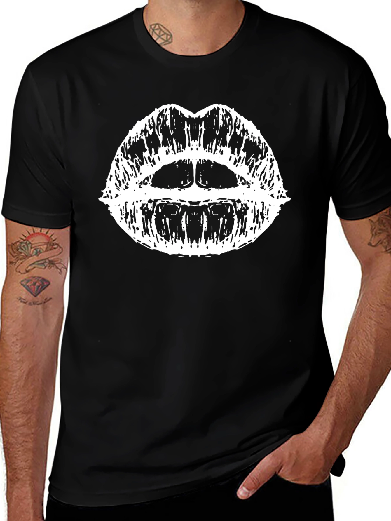 Graphic Lips Print Black Tee