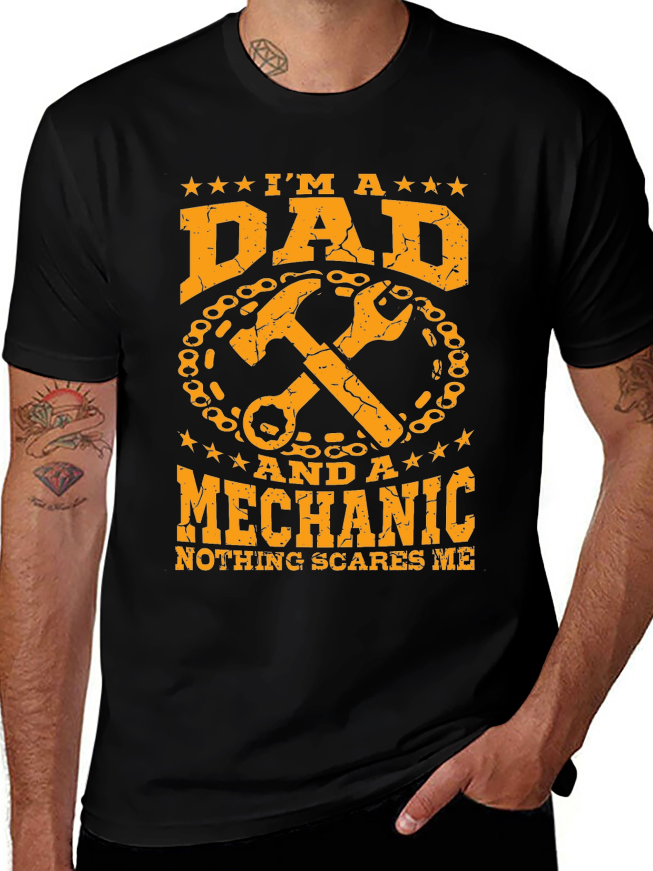 Dad Mechanic T-Shirt: Nothing Scares Me