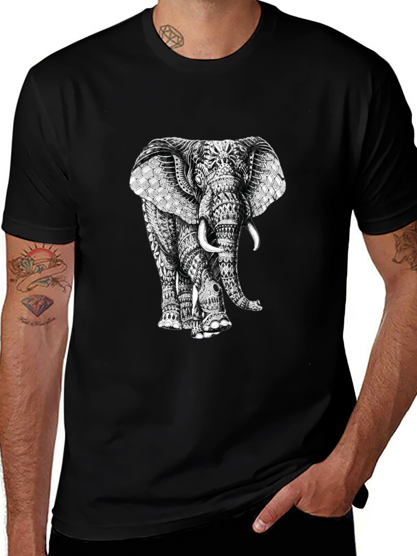 Elephant Graphic Print T-Shirt - Stylish Black Tee