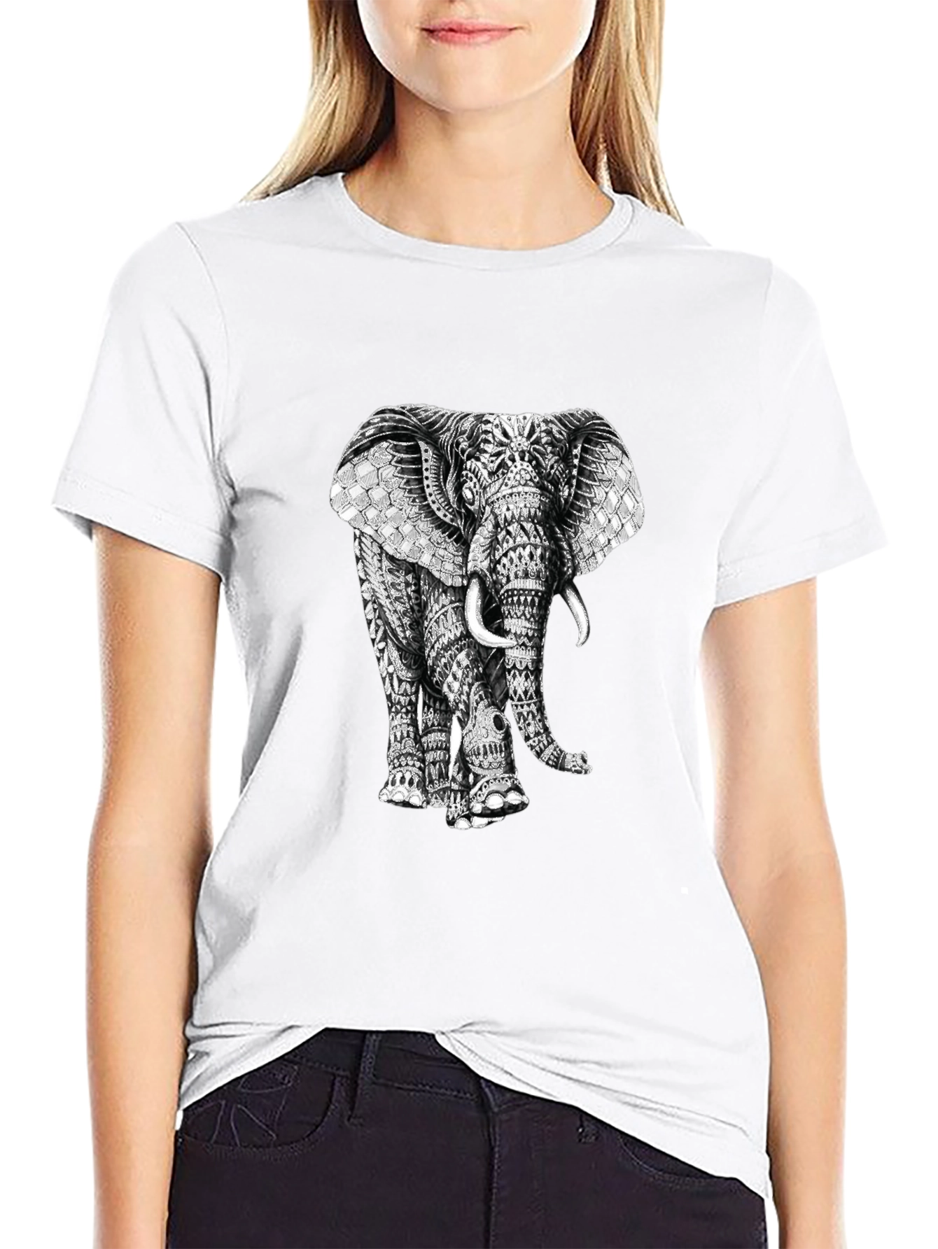 Elephant Graphic Print T-Shirt - Stylish Black Tee