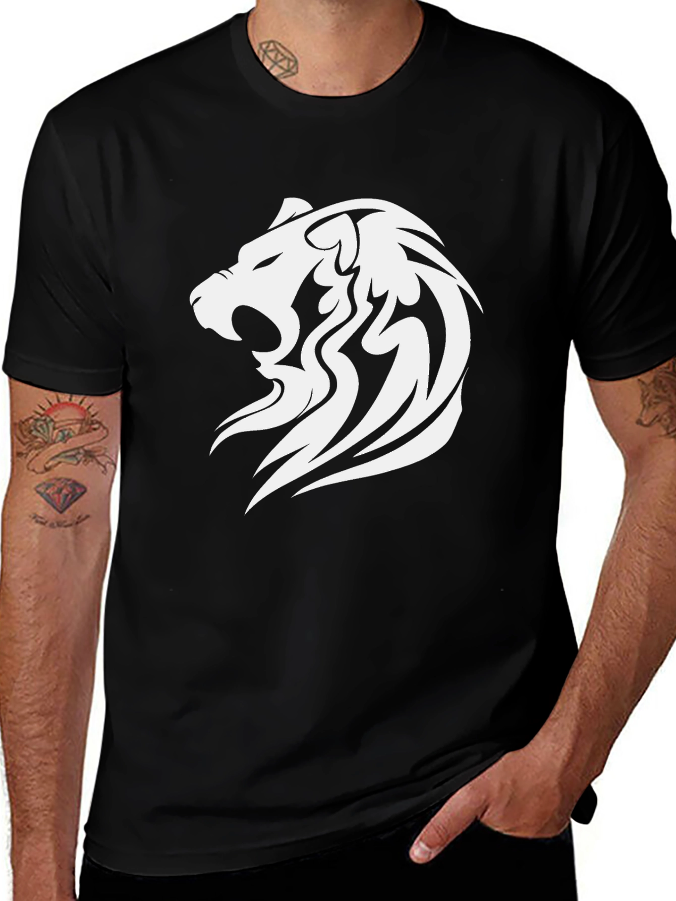 Bold Lion Graphic Tee - Stylish Black T-Shirt