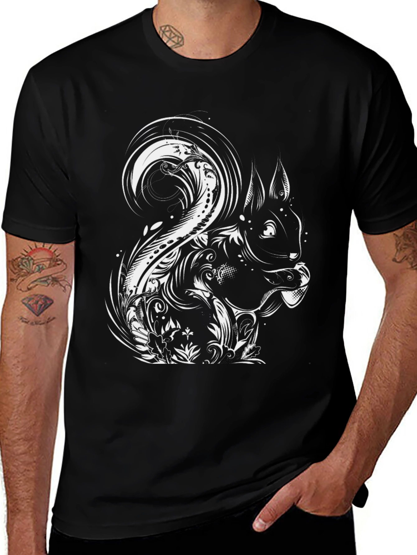 Stylish Squirrel Graphic Tee - Black