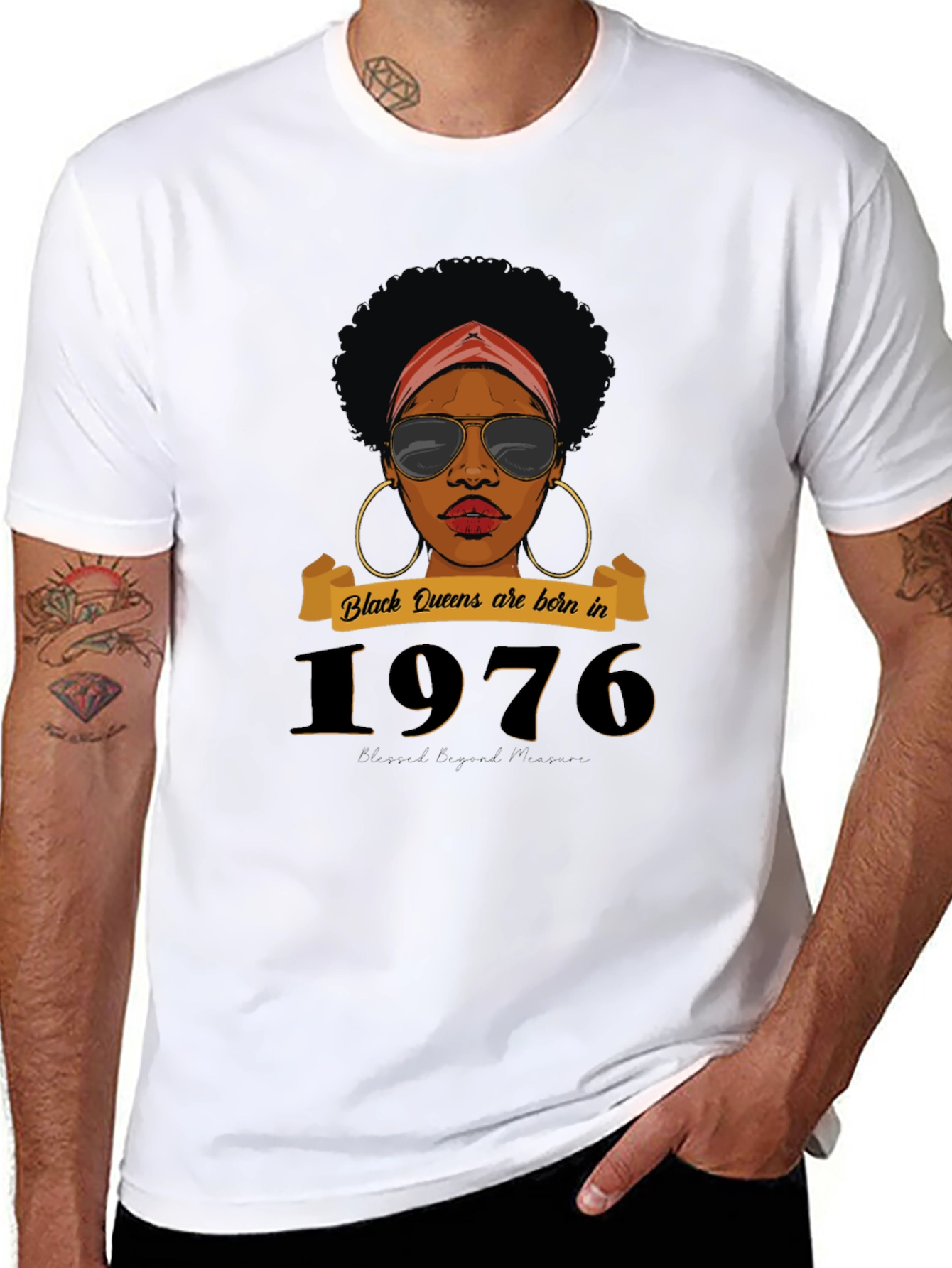 Black Queens Born in 1976 Graphic T-Shirt
