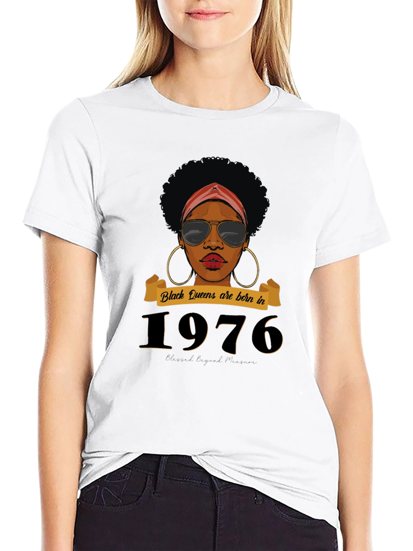 Black Queens Born in 1976 Graphic T-Shirt